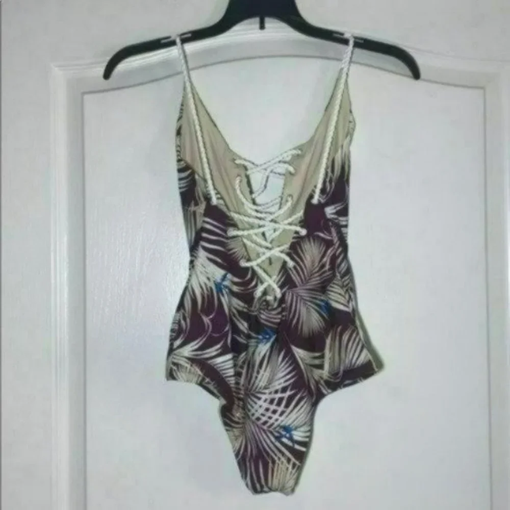 NWT MSRP $150 Tavik Monahan One-Piece Swimsuit Women's Size Small - Picture 9 of 9